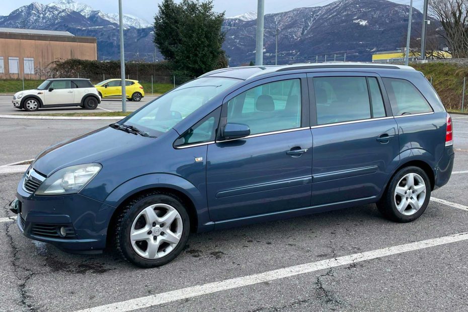 OPEL Zafira 1.7 CDTI Kompaktvan 2010 Diesel Autoankauf Itani Export