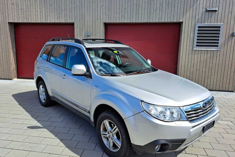 SUBARU Forester 2.0X Advantage Kombi 2010 Benziner manuell Allrad Autoankauf Itani Export manuell Benziner