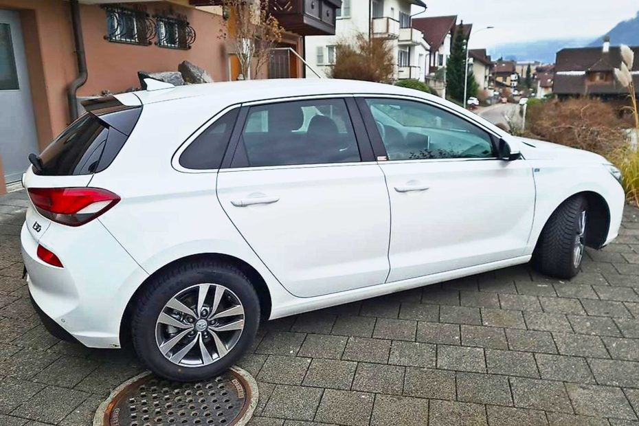 HYUNDAI i30 1.6 GDI Style 2014 Benziner Automat Autoankauf Autoexport Autohandel