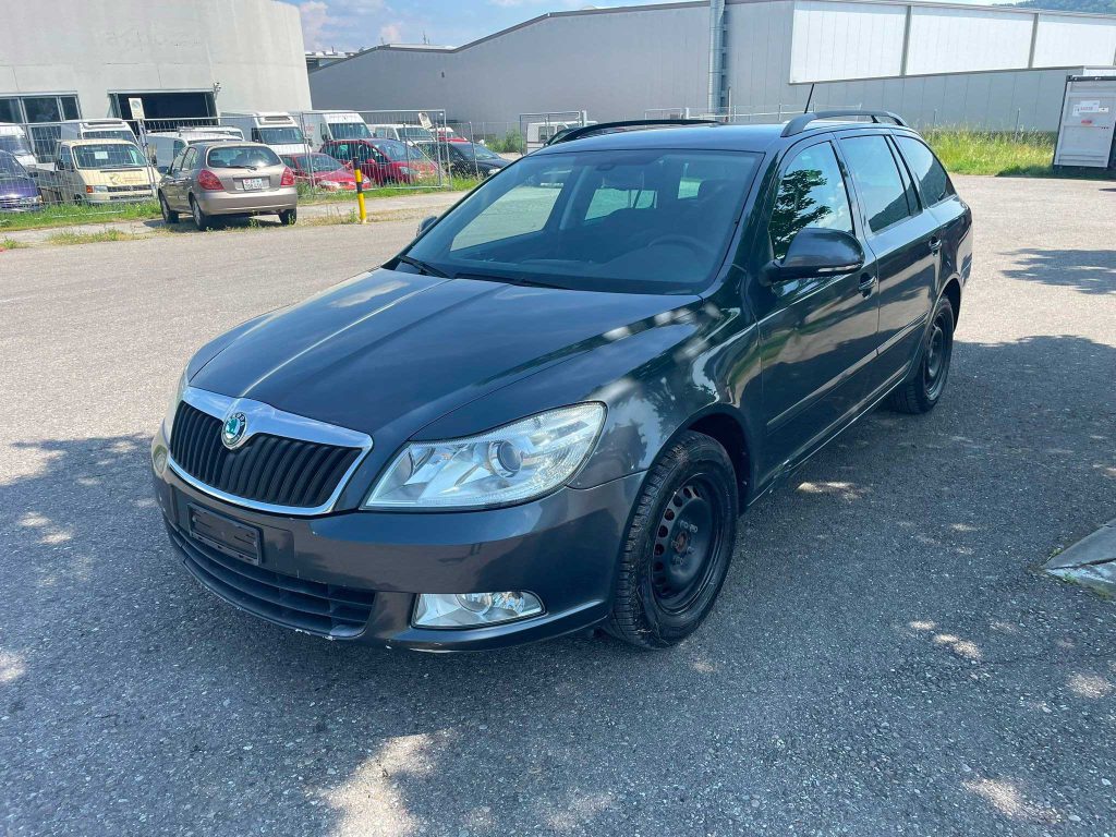 SKODA Octavia Combi 1.4 TSI Ambition 2012 Benziner manuell Kombi Autoankauf Itani Export