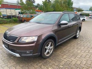 SKODA Octavia Combi 2.0 TDI Scout 4x4 DSG 2015 Diesel Halbautomatik Kombi Allrad Autoankauf Autoexport