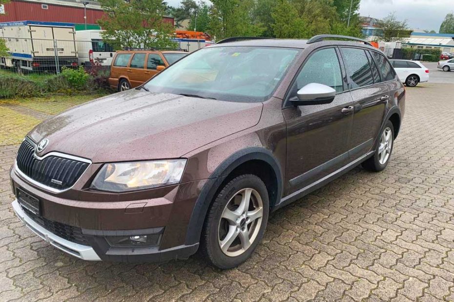 SKODA Octavia Combi 2.0 TDI Scout 4x4 DSG 2015 Diesel Halbautomatik Kombi Allrad Autoankauf Autoexport