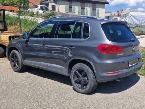 VW Tiguan 2.0 TDI 4Motion DSG 2015 SuV Diesel Halbautomat 118000km 140PS 1968ccm 1660kg