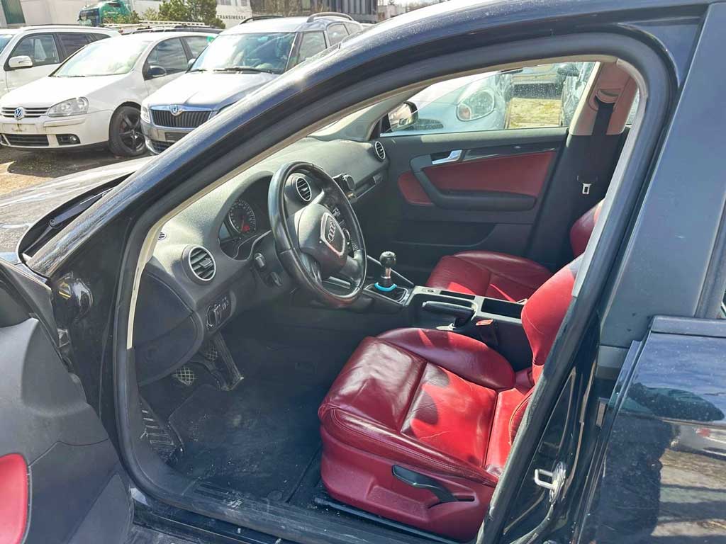 AUDI A3 Sportback 2.0 Turbo FSI Ambiente quattro 2009 Limousine Autoankauf Autoexport Innen Interieur