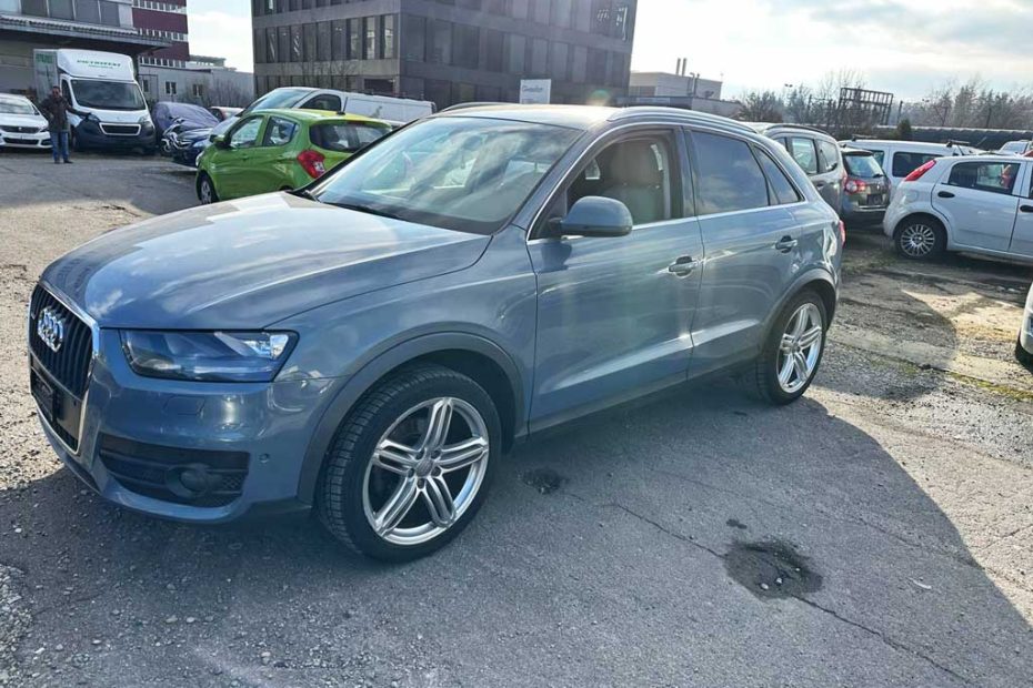 AUDI Q3 2.0 TDI quattro S-tronic 2011 SUV Diesel Halbautomat Allrad 1968ccm Anthrazit