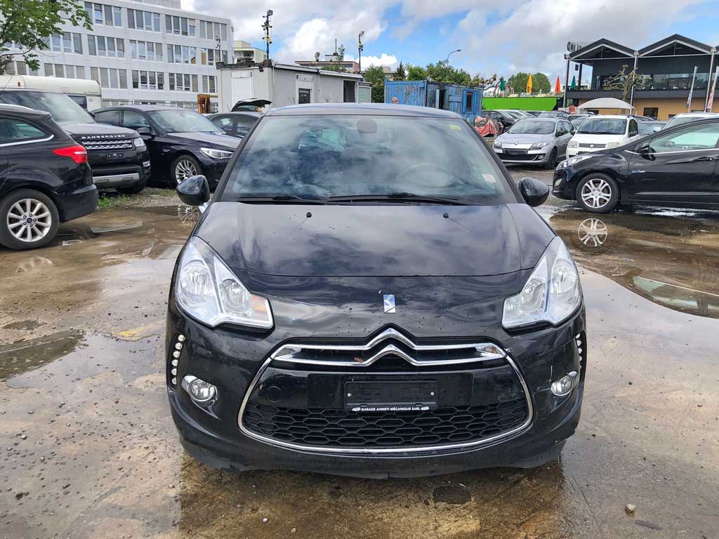 DS AUTOMOBILES DS3 1.6 THP Sport Chic 2011 204000km Benziner manuell Kleinwagen 156PS 1263kg 1598ccm schwarz Front