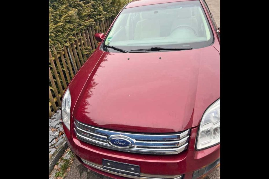 FORD Fusion 1.6 16V 2010 Minivan Benziner manuell weinrot 6,8L