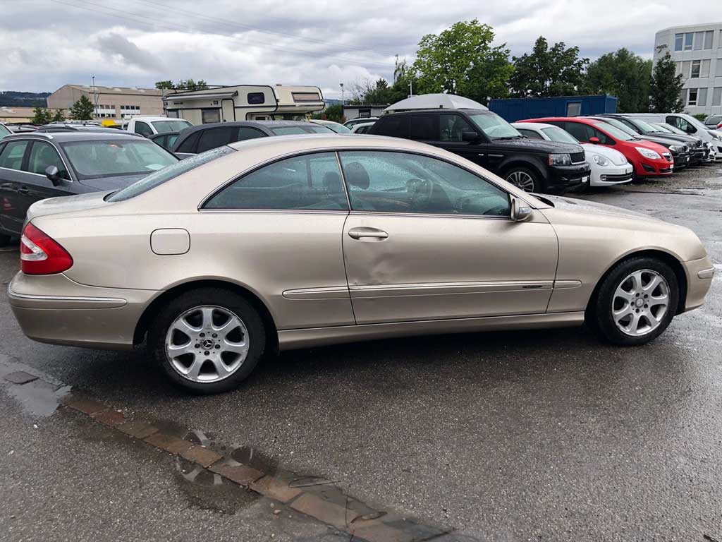 MERCEDES-BENZ CLK 320 Avantgarde Automatic 08.2002 Hinterradantrieb Benziner Coupe beige 1MC972 seitlich