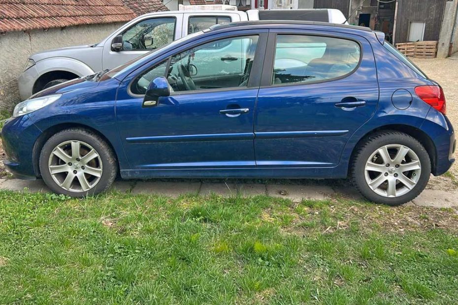 PEUGEOT 207 1.6 16V Sport 2011 Kleinwagen Benziner manuell 120PS 1598ccm 1270kg dunkelblau
