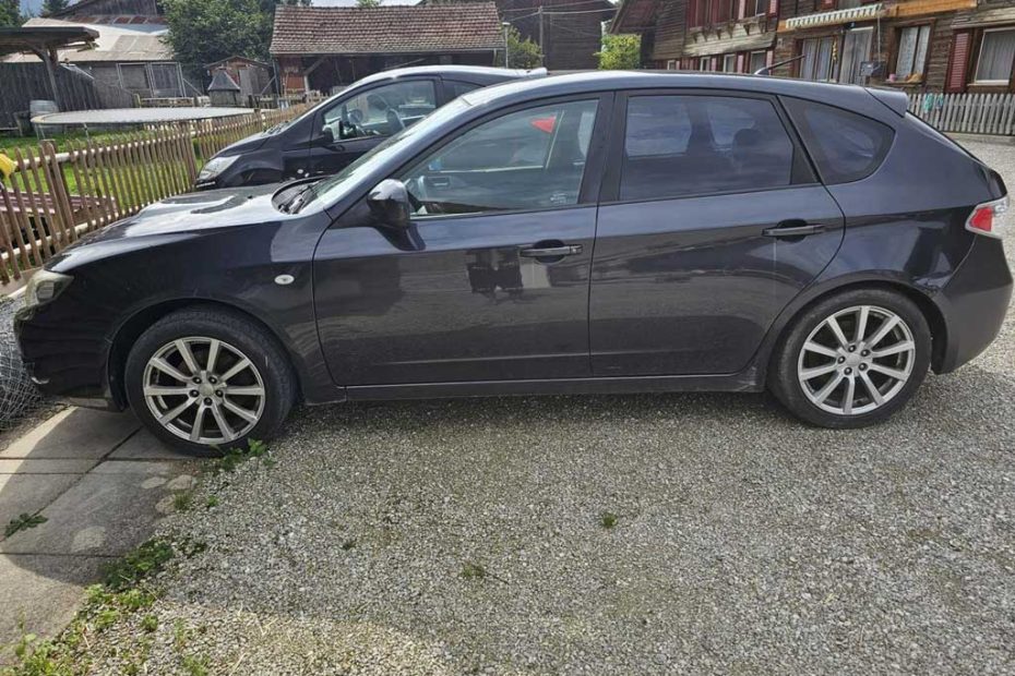 SUBARU Impreza 2.0R Comfort 2009 Limousine Benziner Allrad manuell 171000km 150PS 1994ccm 1480kg schwarz