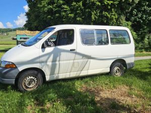 TOYOTA Hiace 2.7 Van 2000 Benziner Hinterradantrieb manuell Kastenwagen Transporter