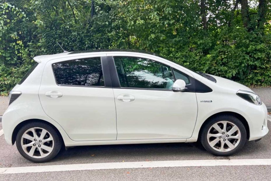 TOYOTA Yaris 1.5 VVT-i Hybrid Sol Kleinwagen Hybrid 2012 117000km Automat 101PS 74kW 1.0kWh weiss