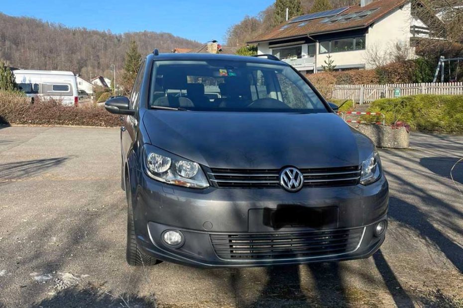 VW Touran 1.6 TDI Design DSG Kompaktvan 2013 Diesel Halbautomat Anthrazit